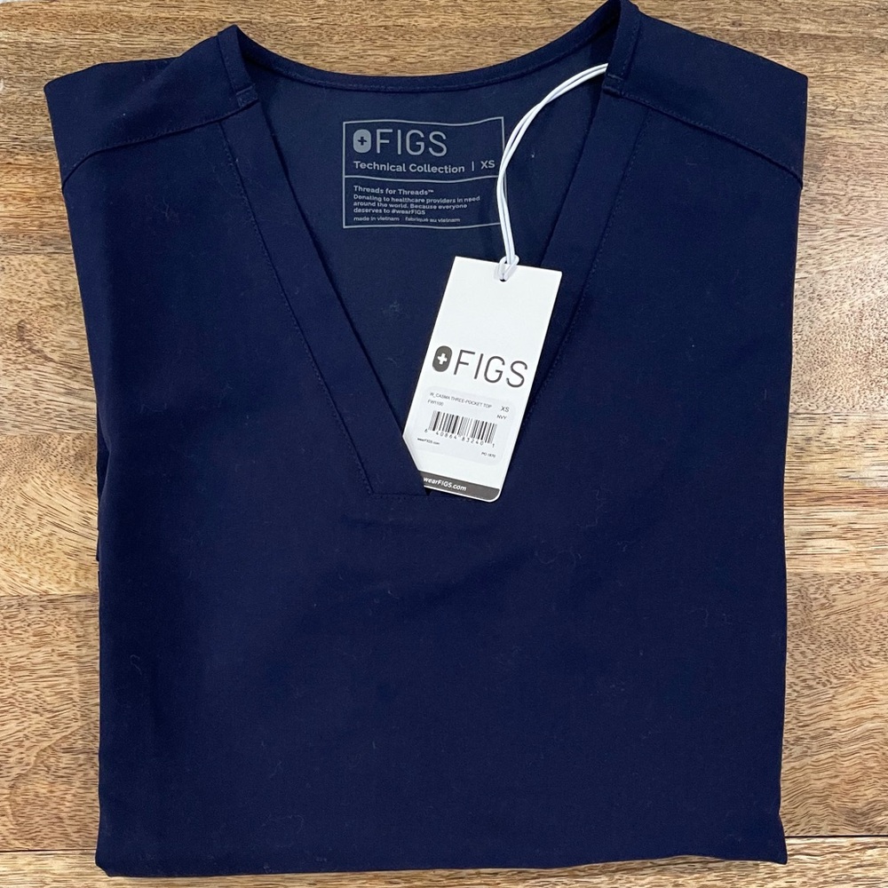 Figs Casma Three Pocket Scrub Top